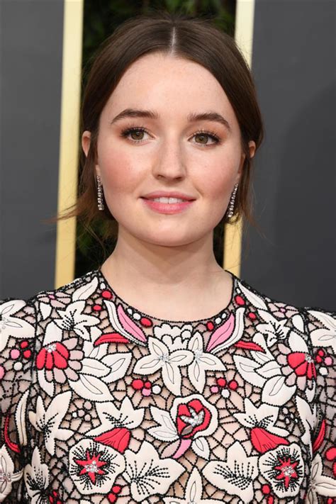 Golden Globes 2020 Kaitlyn Dever In Valentino Couture Tom Lorenzo