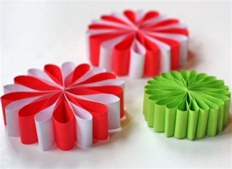Have a wonderful time with your kids while making the chains. Craft Of The Day: Paper Flower Ornaments | HuffPost