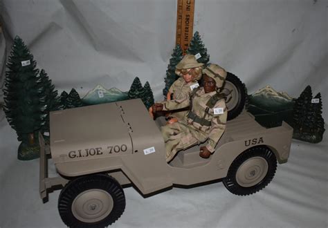 Gi Joe Jeep Lot With Action Figures And More