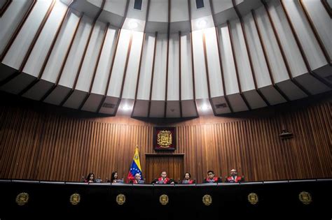lucha de poderes en venezuela judicial declara ilegítimo al legislativo el tiempo latino