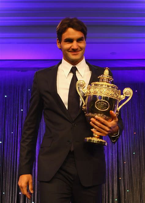 Il grande successo di wimbledon apre l'ennesimo dibattito. Roger Federer in Wimbledon Winners Party 2009 - Zimbio