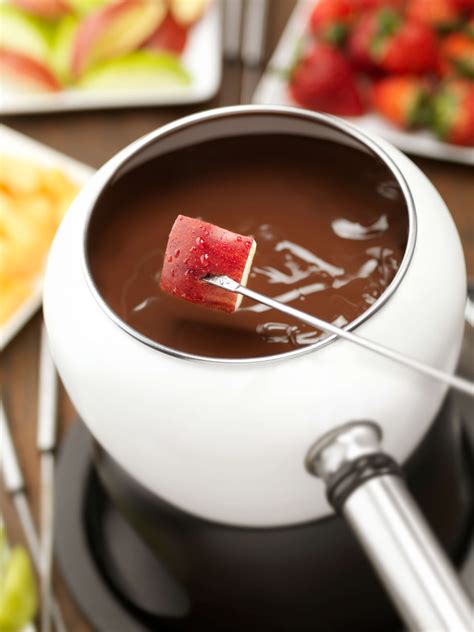 Real chocolate contains cocoa butter, which is extracted from the cocoa or cacao bean. Chocolate Fondue | There's an Apple for That