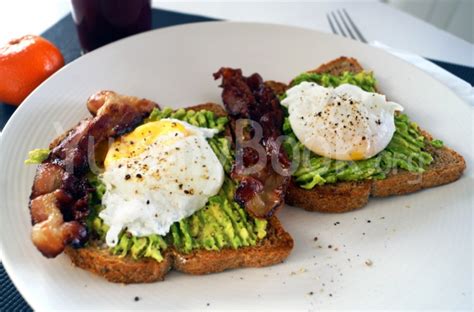 Sandwich With Avocado Poached Egg And Crispy Bacon Step By Step