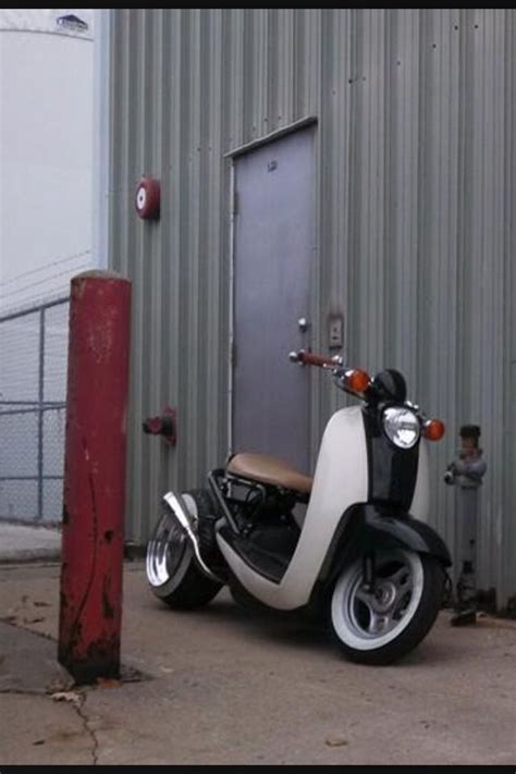 Honda jazz pertama kali diperkenalkan pada 2001. Honda jazz with ruckus back end. Cool | Moped scooter ...