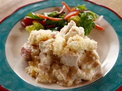 Place mixture in casserole pan and top with remaining sharp cheddar. Chicken Cordon Bleu Casserole Recipe | Ree Drummond | Food ...