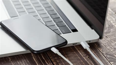 Best Charging Cable For Iphone Replace Your Knackered Iphone Cable From Just Expert