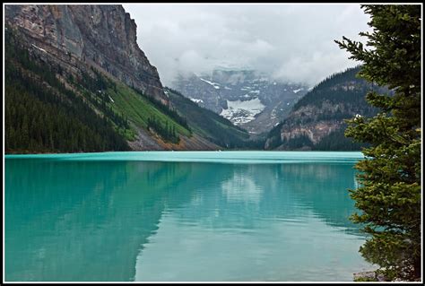 Lake Louise Alberta The Beautiful Turquoise Green Waters A Flickr