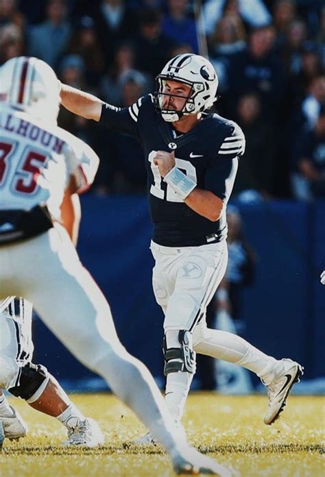 A colouring picture of a boy and football. Pin by Baylee Mills on BYU Football | Byu football, Byu ...