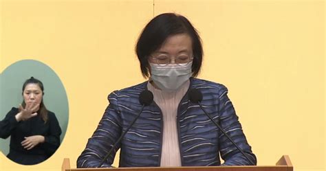 至於為何機場卻須即時檢測？ 聶德權指相關設備「本身已經喺度，所以因利成便做埋」。 現今經「回港易」計劃抵港的香港市民須於第2天及第12天進行強制檢測，聶德權說雖然未掌握到具體數字，但暫未發現有逃避強制檢測的案例。 至於「回港易」計劃為何不包括台灣？ 聶德權指，雖然台灣. 疫苗氣泡｜陳肇始：16歲以下未能接種新冠疫苗 食肆將有特別安排 (16:15) - 20210415 - 港聞 - 即時新聞 - 明報新聞網