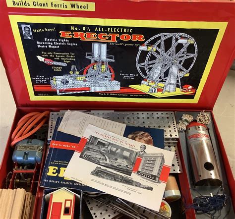 lot erector set looks like all pieces there