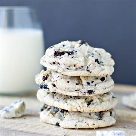 A game where a chocolate chip cookie is laid in the middle of a circle jerk and everyone ejaculates onto the cookie,if anyone misses the cookies and cream. Cookies n' Creme Pudding Cookies - A baJillian Recipes