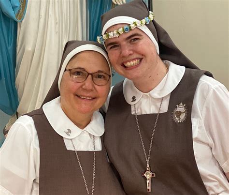 The Catholic Post Eternal Joy Sister Lucia Maria Professes Perpetual Vows With Pierced Hearts