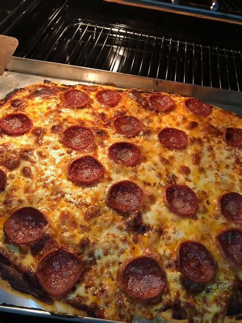 Homemade Pepperoni Pizza Rfoodporn