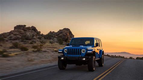 While the 2021 gladiator can get pricey in a hurry. 2021 Gladiator 392 V8 : It S Official 2021 Jeep Gladiator Ecodiesel Is Coming Soon It Will Tow ...