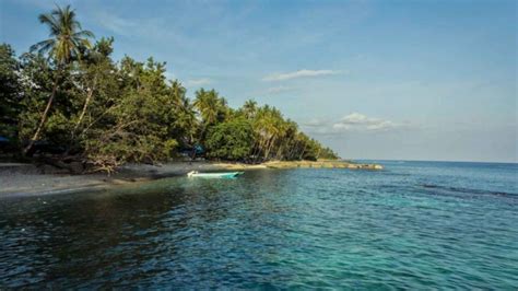 15 Pantai Di Ambon Paling Indah Bak Maldives Wisata Timur Id