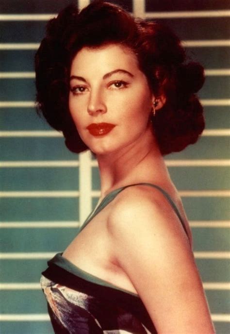 45 Stunning Photos That Defined Fashion Styles Of Ava Gardner In The 1940s And 1950s Vintage