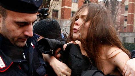 Se suicidó Oxana Shachko una de las fundadoras de Femen Perfil