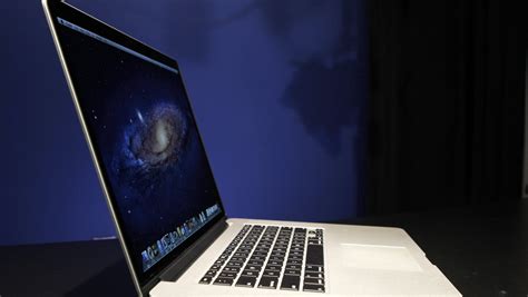 Apple Cuts Macbook Pro Price Updates Processors