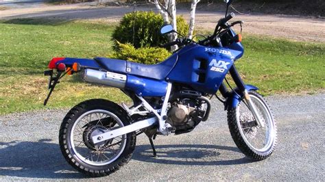 1998 honda 250 spécifications en 1998, honda a fait une variété de motocyclettes dont la cylindrée du moteur (le volume intérieur des le vtr 250 est une moto nue avec 249cc de déplacement. honda nx 250 - YouTube