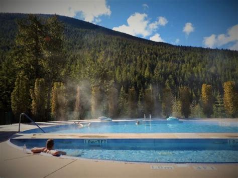Nakusp Hot Springs Chalets And Campground Bc Canada