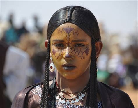 Niger La Femme Touarègue Entre émancipation Et Respect Des Traditions