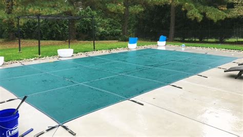 The average costs of a vinyl patio cover are between $5 and $13 a square foot installed. How Much Do Inground Pool Covers Cost?