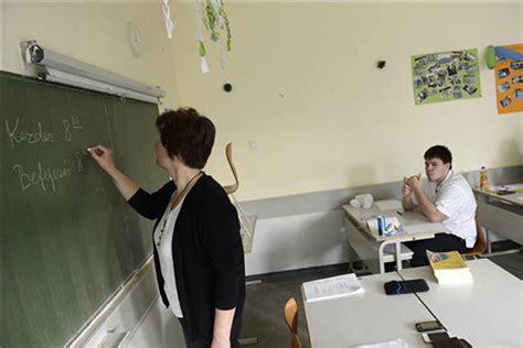 Mivel a magántanár csak veled foglalkozik, a te igényeidre szabva, saját tempódban készülhetsz fel a vizsgára, akár interneten keresztül, akár személyesen. Matek érettségi - tele van statisztikával