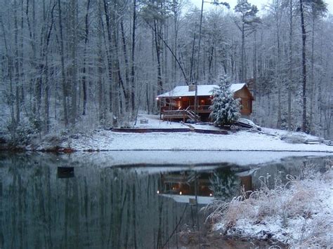 Lucky Lake Is A Secluded Log Cabin On A Spring Fed Lake Located In