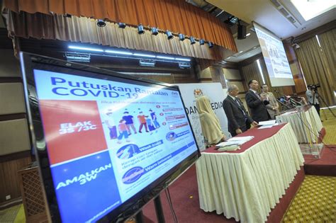 Discover malaysia like a local with this travel app. Dr Noor Hisham: Malaysia posts slight dip in new Covid-19 ...