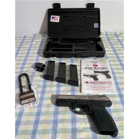 Ruger Sr40 Semi Automatic Pistol Model 3470 With Magazines Loader And Case