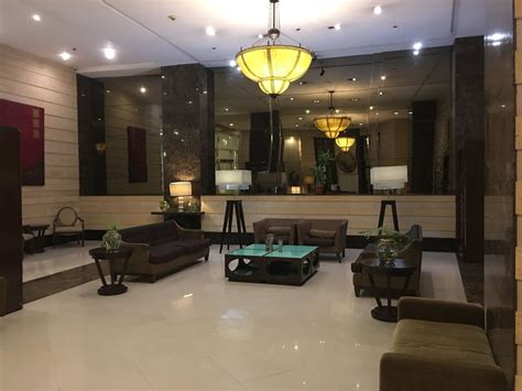 Booking Hotel Stunning Eastwood Condo Suite Online Harga Terbaru