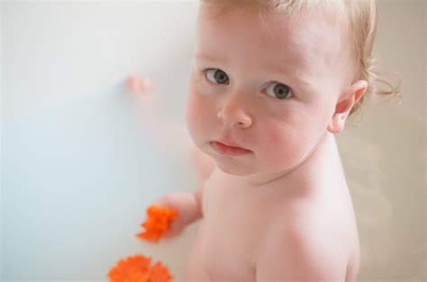 Giving your baby a milk bath is as easy as it sounds. Breast milk bath - how to and benefits - Natural Beauty ...