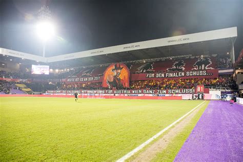 Difficult time for supporters of austria wien. Austria-Wien-Fans entzückten bei Wiener Derby mit "RDR2 ...