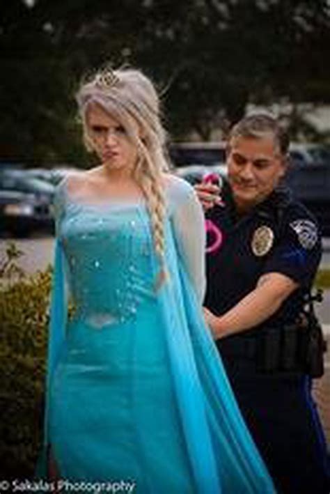 Let Her Go South Carolina Police Arrest Queen Elsa For Freezing Water