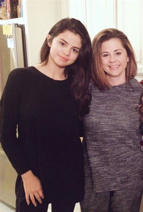 Selena With Mam 💙💛 Selena Gomez Album Selena Gomez Photoshoot
