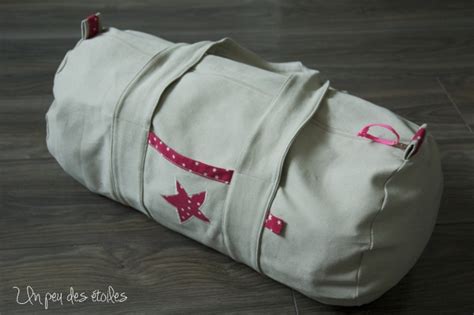 Le sac polochon en cuir signé asos design pourrait bien être votre prochain sac de voyage préféré, tandis que vous trouverez chez reebok un choix de modèles sport pour y glisser toutes vos affaires. Un nouveau sac polochon - Un peu des étoilesUn peu des étoiles