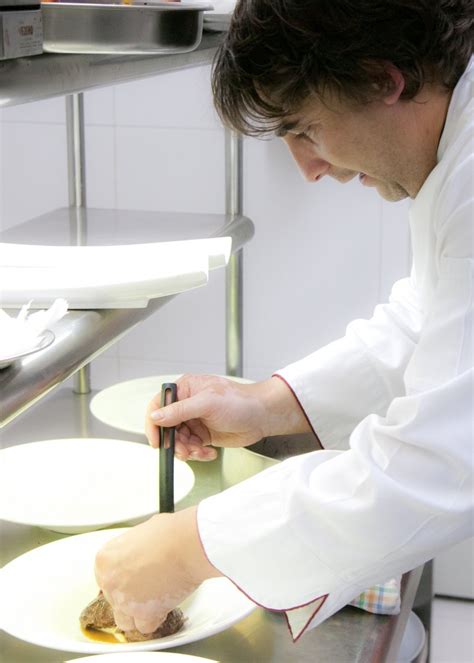 Madrid fusión 2020 celebra su xviiiª edición los días 13, 14 y 15 de enero de 2020 con el lema cocina esencial, la sencillez meditada dando a conocer a las grandes figuras del panorama. La «Alta cocina con Ibérico» en Madrid Fusión 19