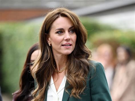 Zbogom Haljinama Kate Middleton Pokazala Odlično Odijelo Tportal