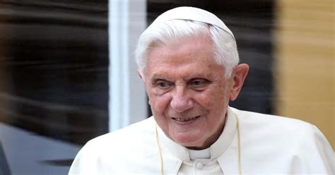 Papa Ratzinger Vivo L Ipotesi Che Spopola Sui Social