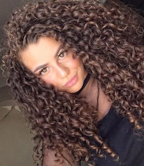 20 Big Curly Hairstyles