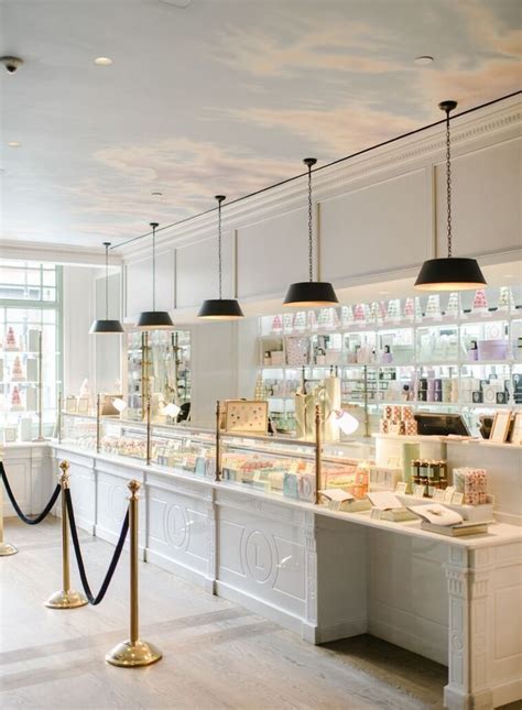 Pin By Paris On Sweet Shoppe Bakery Design Interior Cake Shop