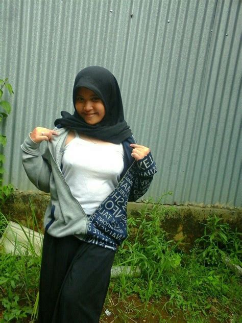 18+ jilbab hot malaysia ada d xn##. Pin oleh Resty pahamn di uhuy | Model pakaian, Jilbab ...