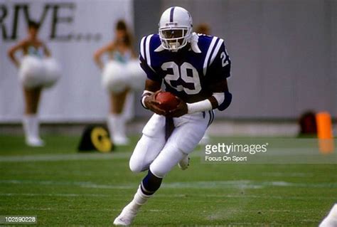 Eric Dickerson Colts Photos And Premium High Res Pictures Getty Images