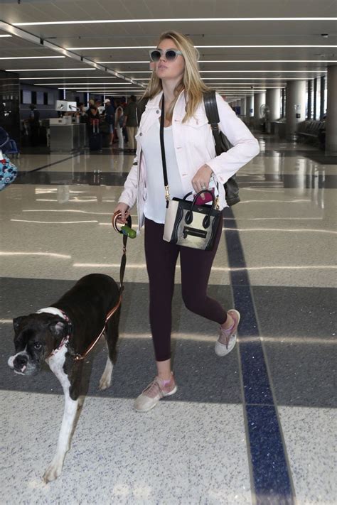 Pregnant Kate Upton At Los Angeles International Airport 08272018