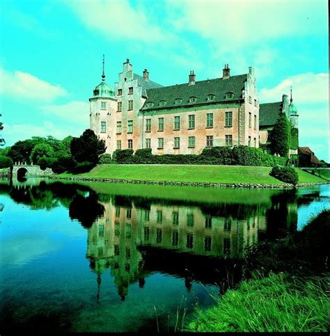 Krenkerup Slot Og Gods På Lolland Vacation Castle Denmark