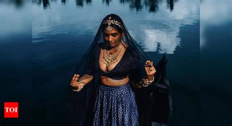 Nimisha Sajayan Breaks The Internet With Her Stunning Diwali Pictures Malayalam Movie News