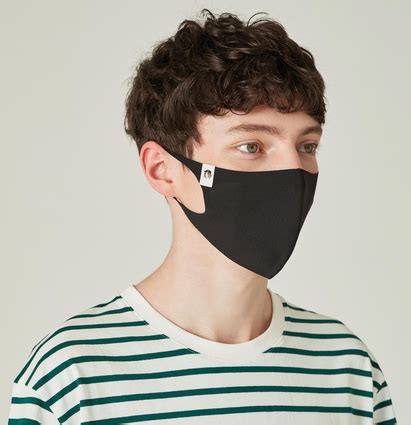 "마스크가 패션의 미래?"... 위생용품 사업 뛰어든 패션계 ...