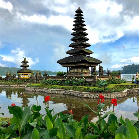 Ulun Danu Bratan Temple Tabanan Indonesia Hours Address