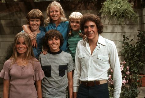 These 2 The Brady Bunch Stars Made Out In The Doghouse