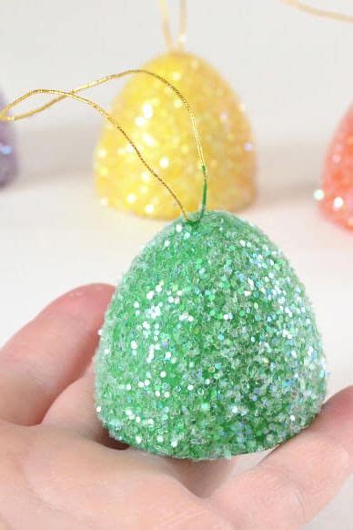 16 Diy Glitter Ornaments Easy Diy Glitter Christmas Ornaments